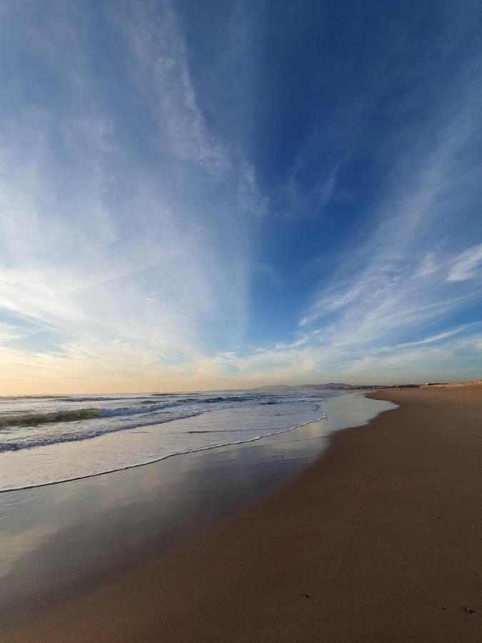 Spacious Beach Flat In Costa Caparica By Soulplaces Кошта-да-Капарика Экстерьер фото